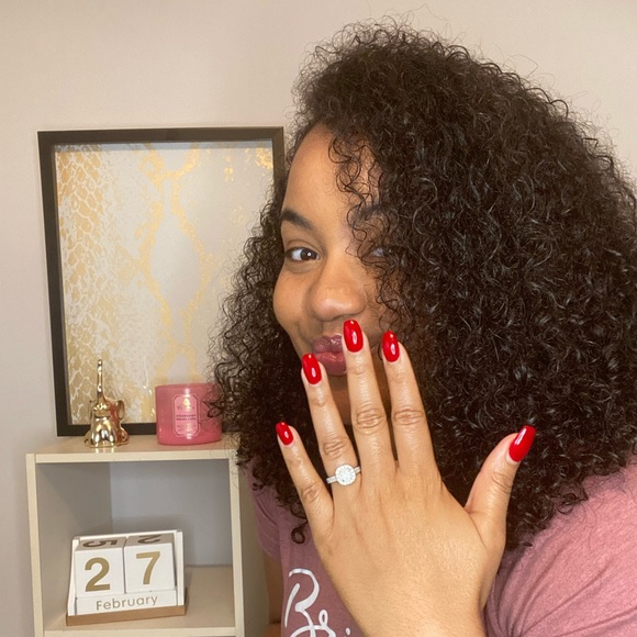 MEET YOUR POSHER ✨ - Picture 2 of 4